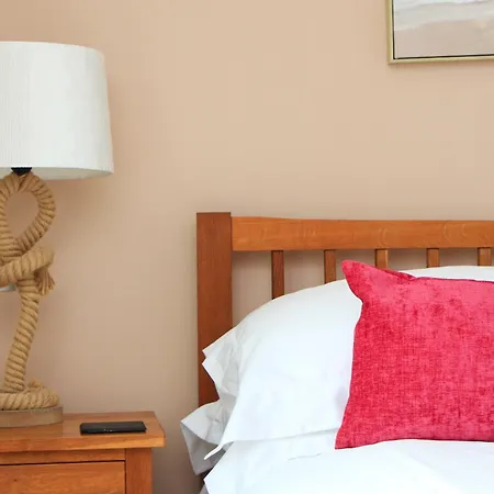 Holiday home Beachside Spacious Apartment, Private Garden Saint Merryn